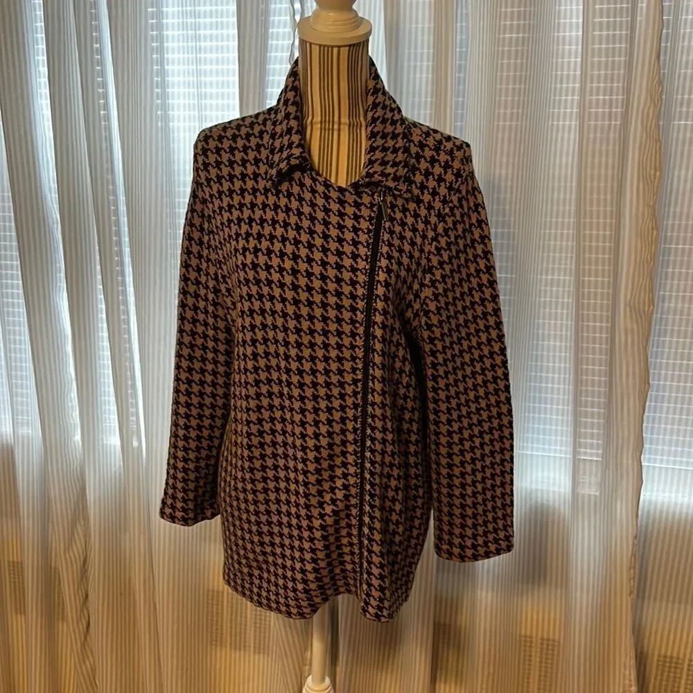CHAPS Ladies Brown/black front zip sweater